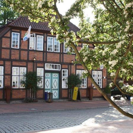 Kontraste Hotel Neumünster Buitenkant foto