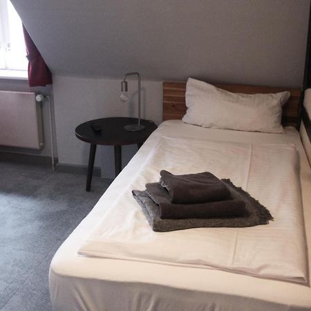 Kontraste Hotel Neumünster Buitenkant foto