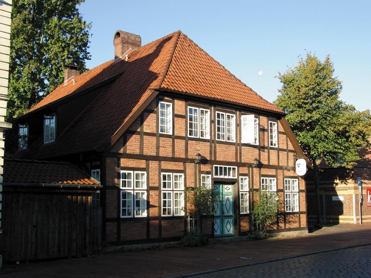Kontraste Hotel Neumünster Buitenkant foto